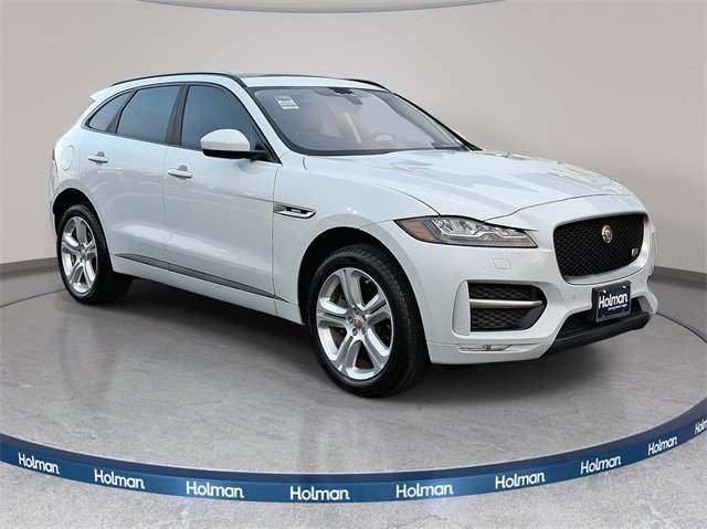 Used 2017 Jaguar F-PACE R-Sport image 3
