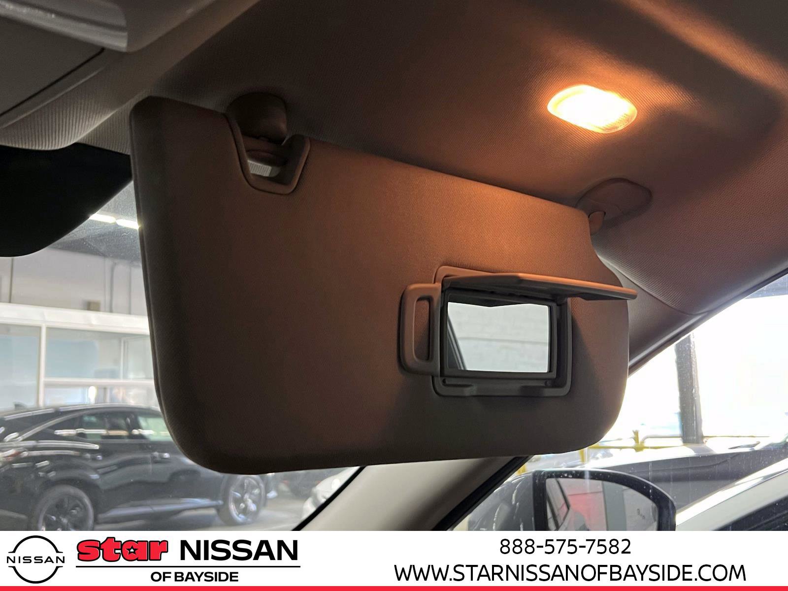 Used 2024 Nissan Pathfinder Platinum w/ Cargo Package image 31