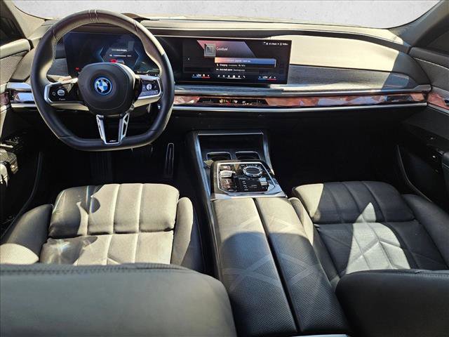 Certified 2025 BMW i7 xDrive60 image 17