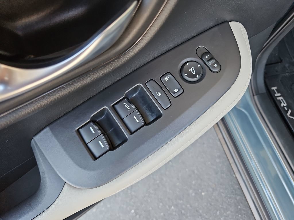 Used 2025 Honda HR-V LX image 23