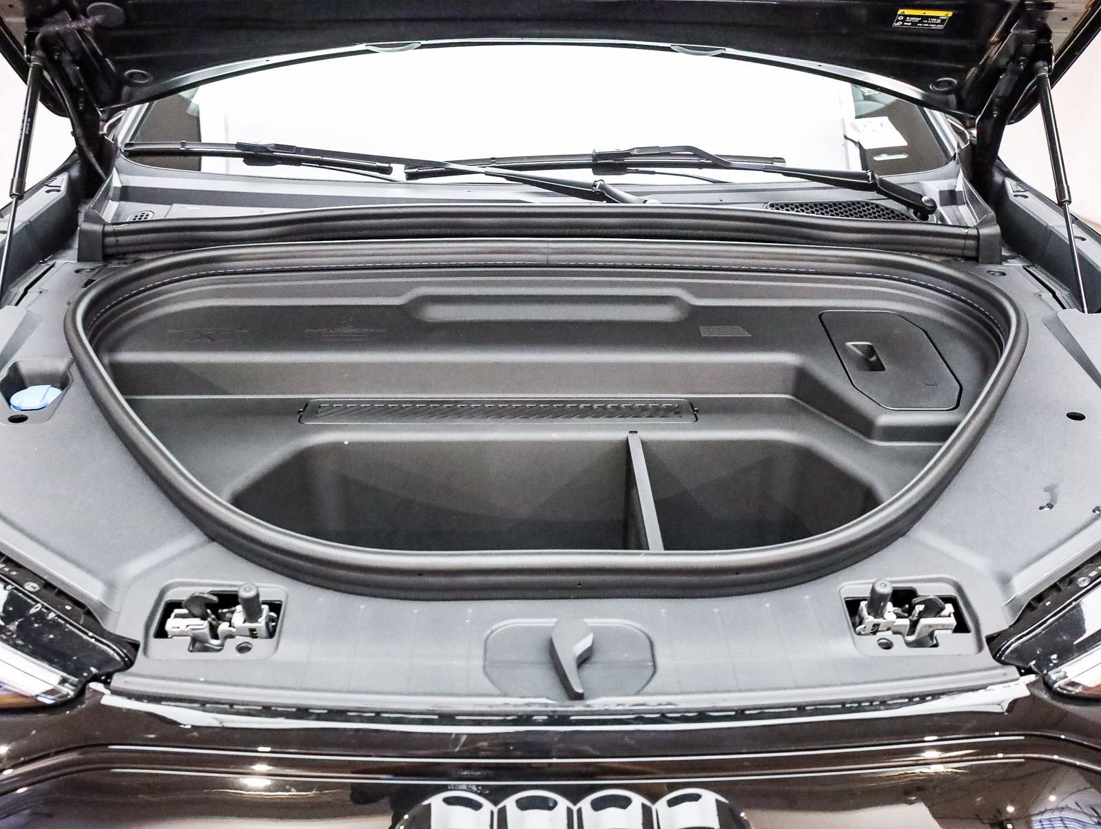 New 2025 Audi SQ6 e-tron Premium Plus image 29