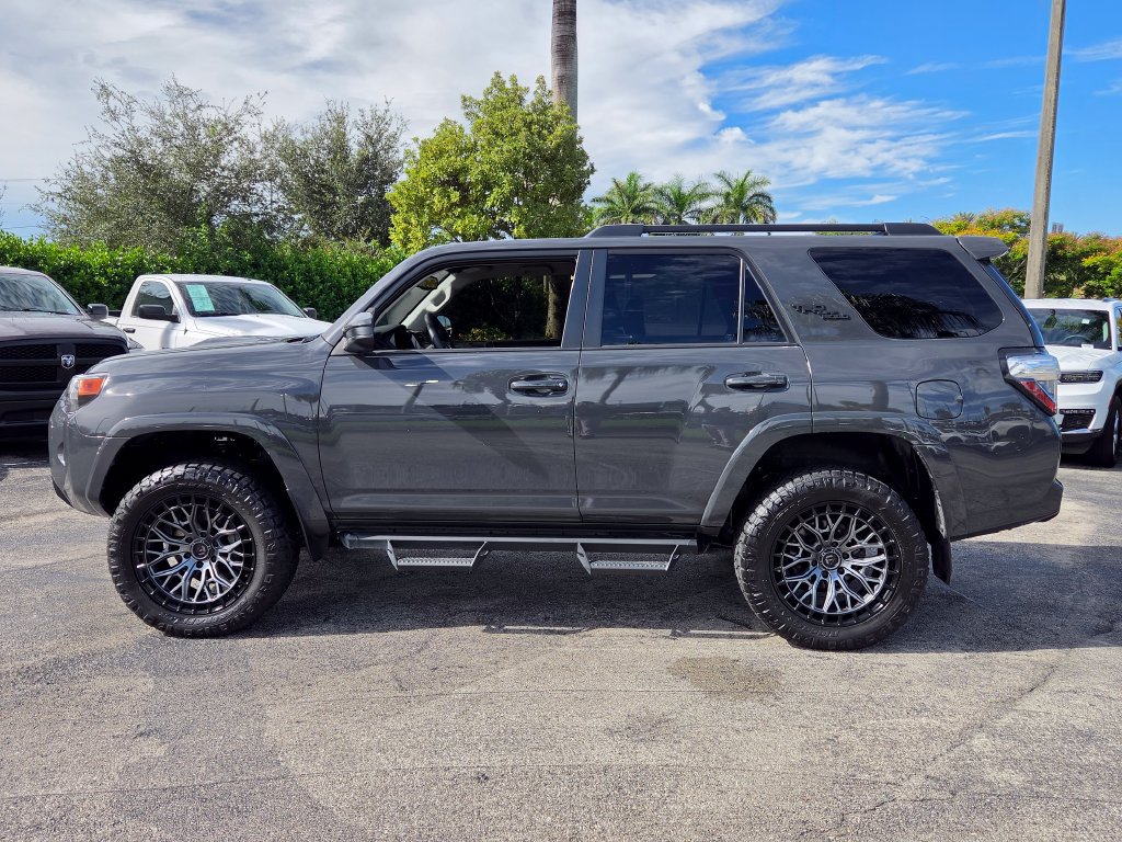 Used 2024 Toyota 4Runner TRD Off-Road AWD/4WD image 15