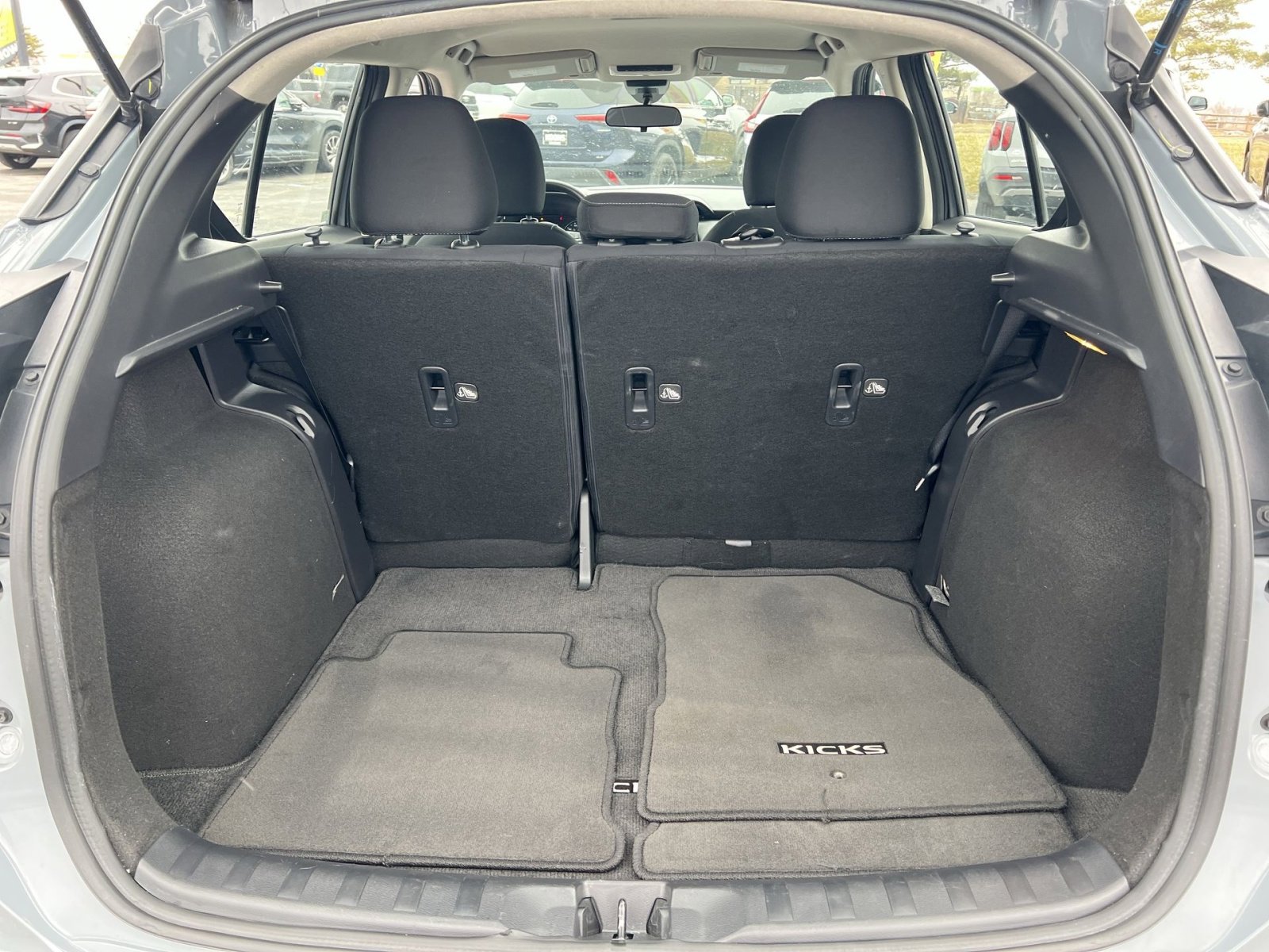 Used 2023 Nissan Kicks SV image 24