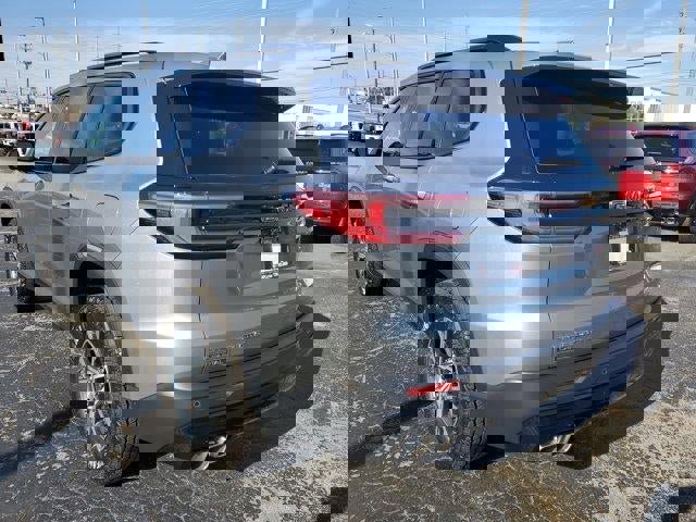 New 2025 GMC Acadia AT4 w/ Luxury Package image 4