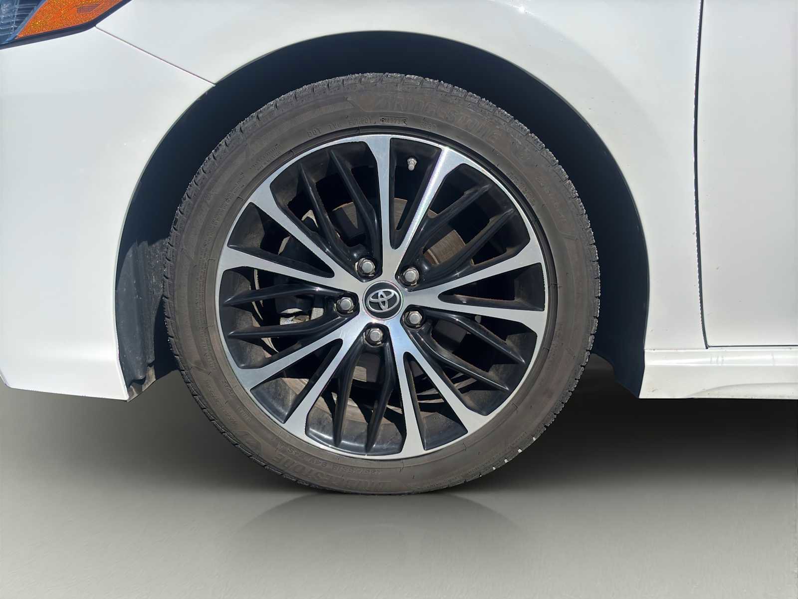 Used 2018 Toyota Camry SE FWD image 22