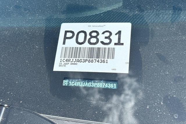 Certified 2023 Jeep Grand Cherokee L Laredo image 16