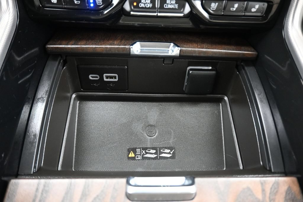 Used 2023 GMC Yukon XL Denali AWD/4WD image 29