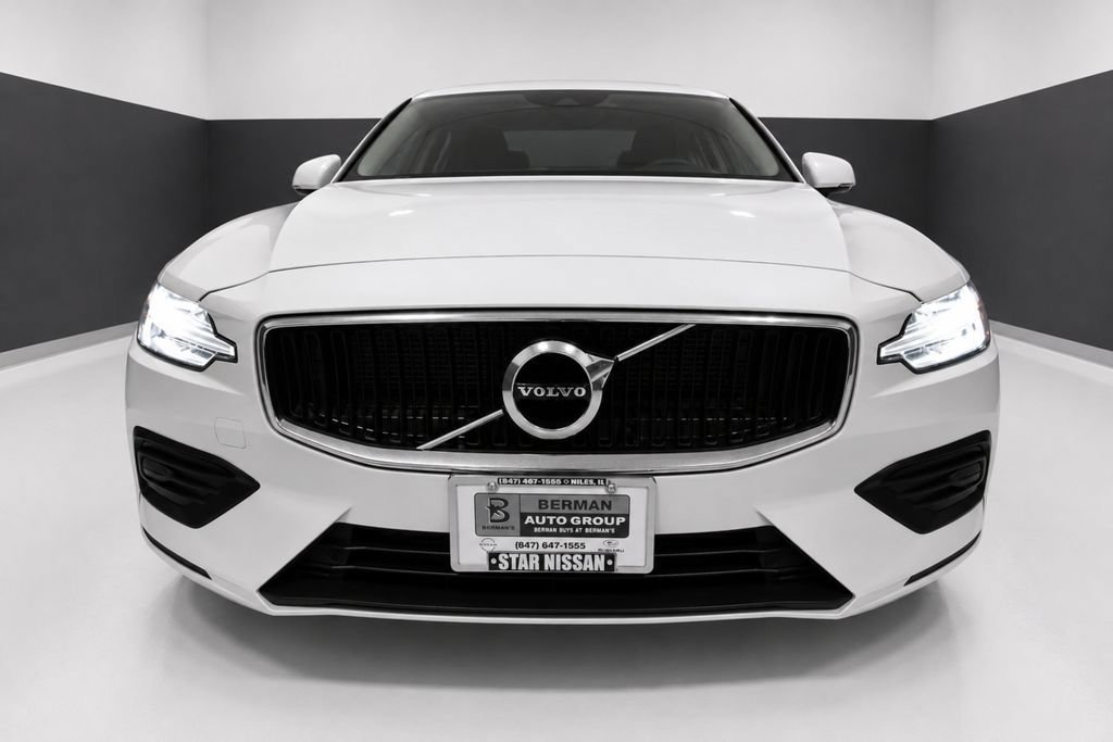 Used 2020 Volvo S60 T6 Momentum AWD/4WD image 6