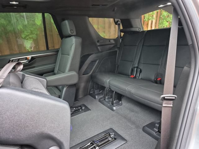 Used 2025 Chevrolet Tahoe Z71 w/ Comfort Package AWD/4WD image 27