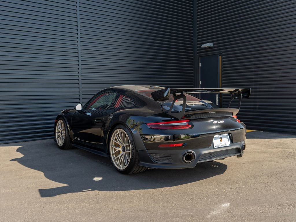 Used 2018 Porsche 911 GT2 RS image 3
