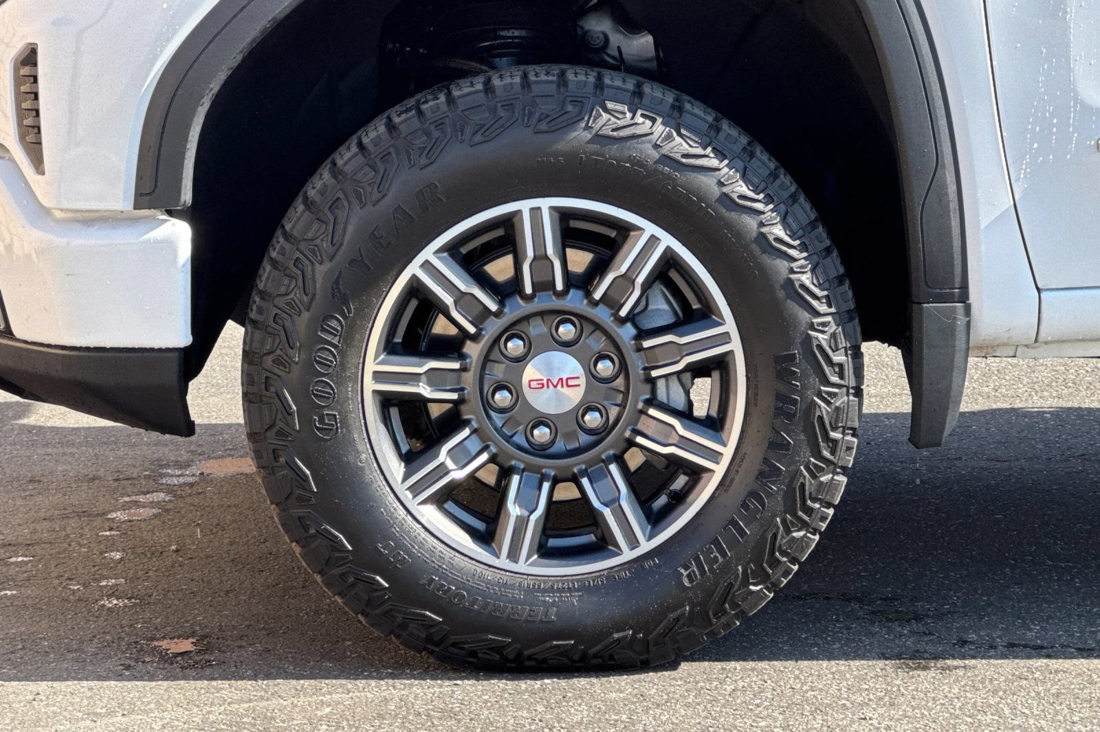 Certified 2025 GMC Sierra 1500 AT4 AWD/4WD image 26