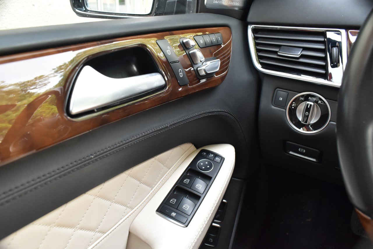 Used 2018 Mercedes-Benz GLS 550 4MATIC image 24