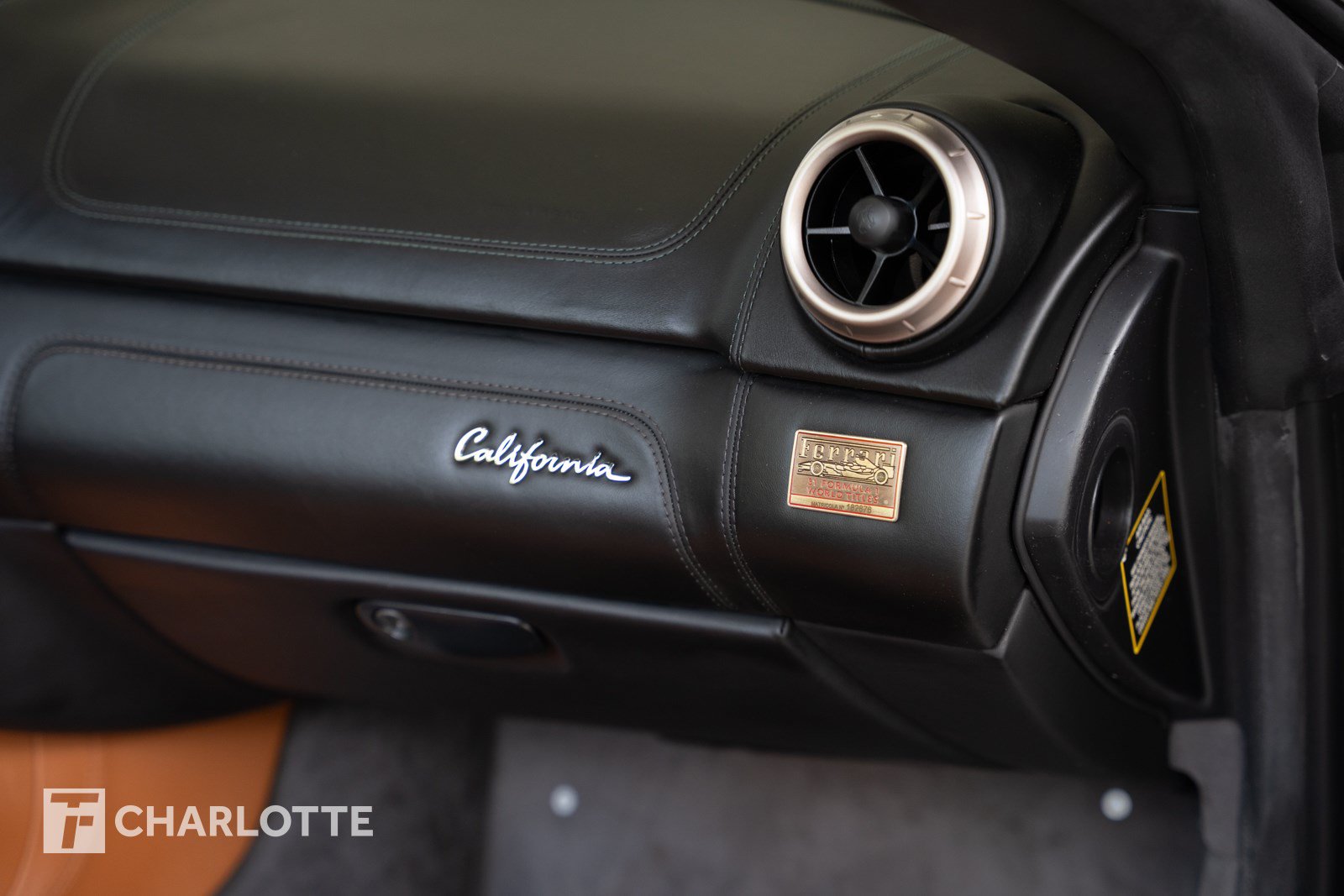 Used 2012 Ferrari California RWD image 36