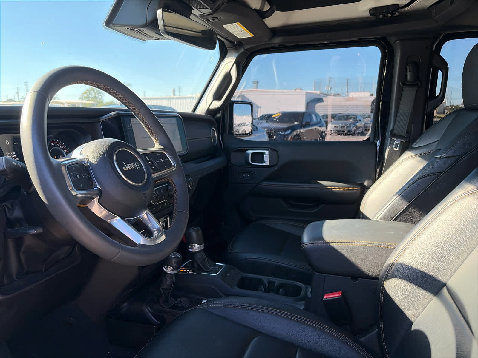 Used 2024 Jeep Wrangler Unlimited Sahara w/ Technology Group AWD/4WD image 7