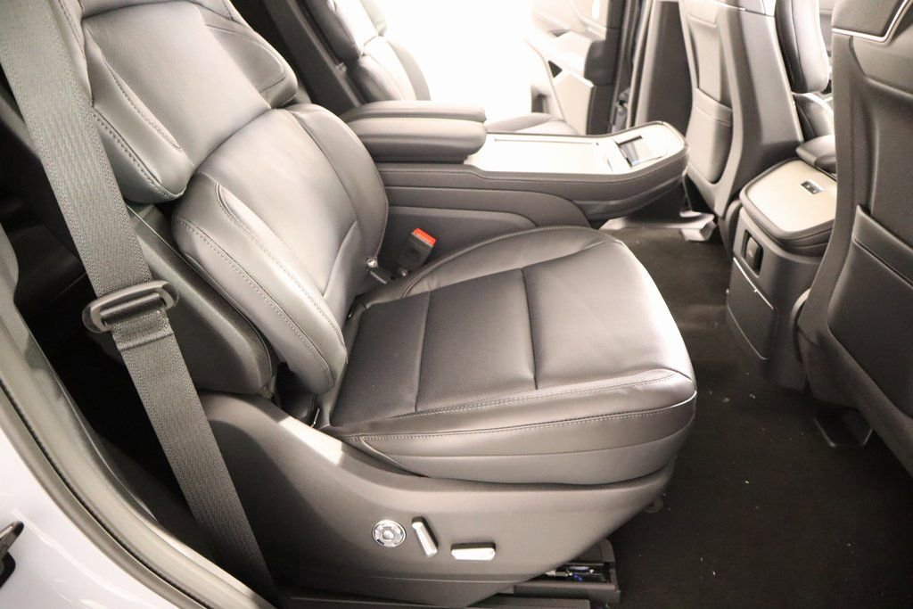 New 2025 Lincoln Navigator Reserve image 15