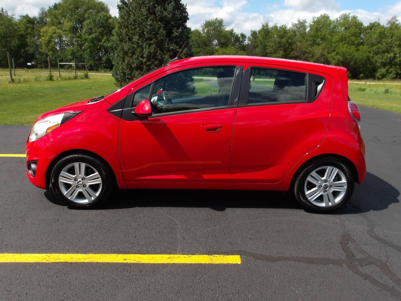 Used 2014 Chevrolet Spark LT FWD image 9