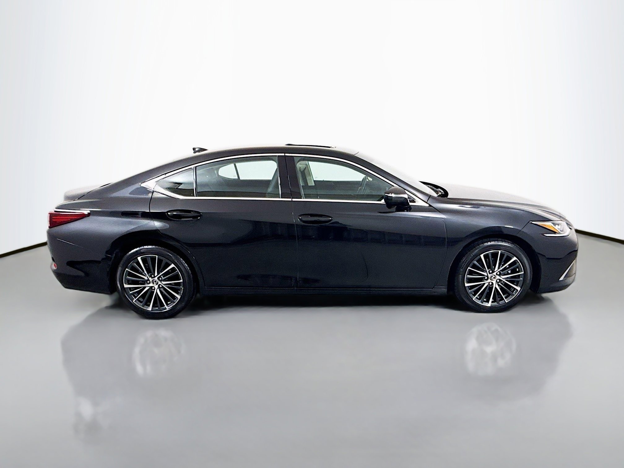 Used 2022 Lexus ES 350 w/ Premium Package image 8
