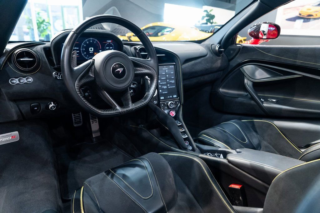 Used 2022 McLaren 720S Spider RWD image 19