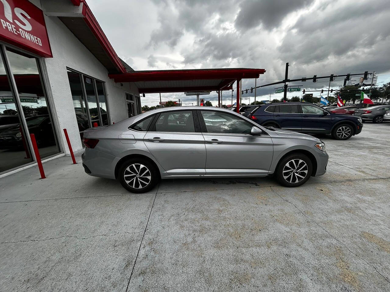 Used 2024 Volkswagen Jetta S image 5