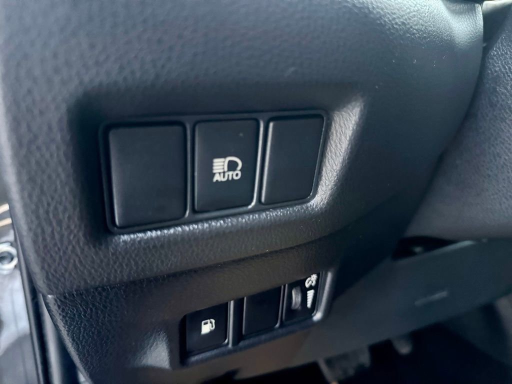 Used 2018 Toyota C-HR XLE image 20