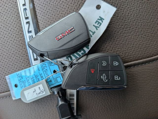 New 2025 GMC Sierra 2500 Denali w/ Denali Reserve Package image 25