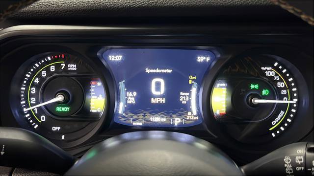 Used 2024 Jeep Wrangler Unlimited image 16