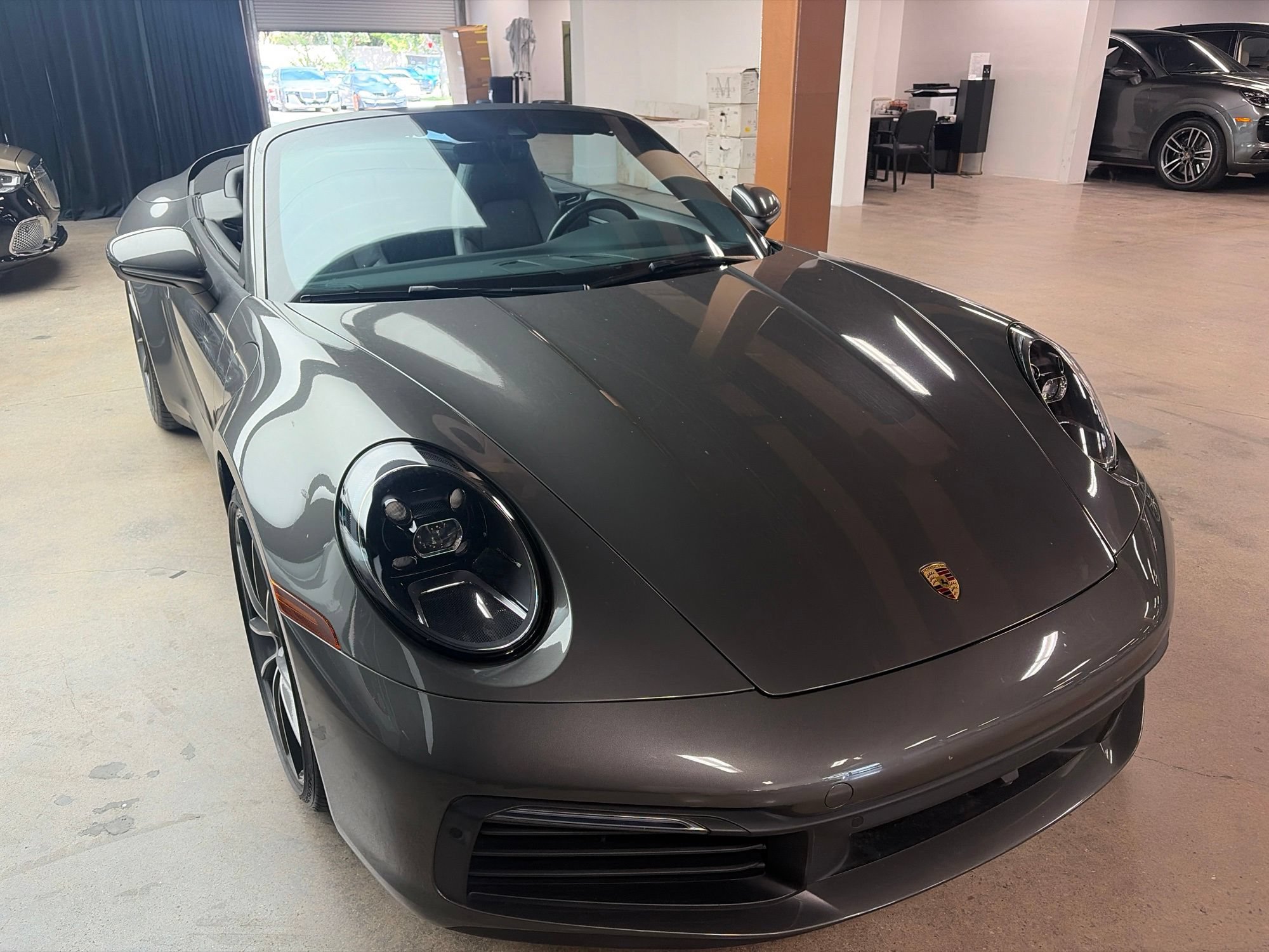 Used 2021 Porsche 911 Carrera RWD image 2