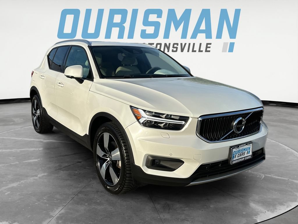 Used 2021 Volvo XC40 T5 Momentum w/ Premium Package AWD/4WD image 1