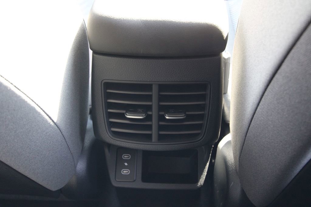 New 2026 Kia Seltos LX image 32