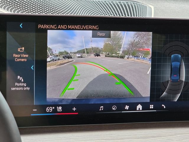 Used 2025 BMW 330i Sedan image 24