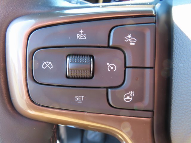 Certified 2023 Chevrolet Suburban High Country image 17