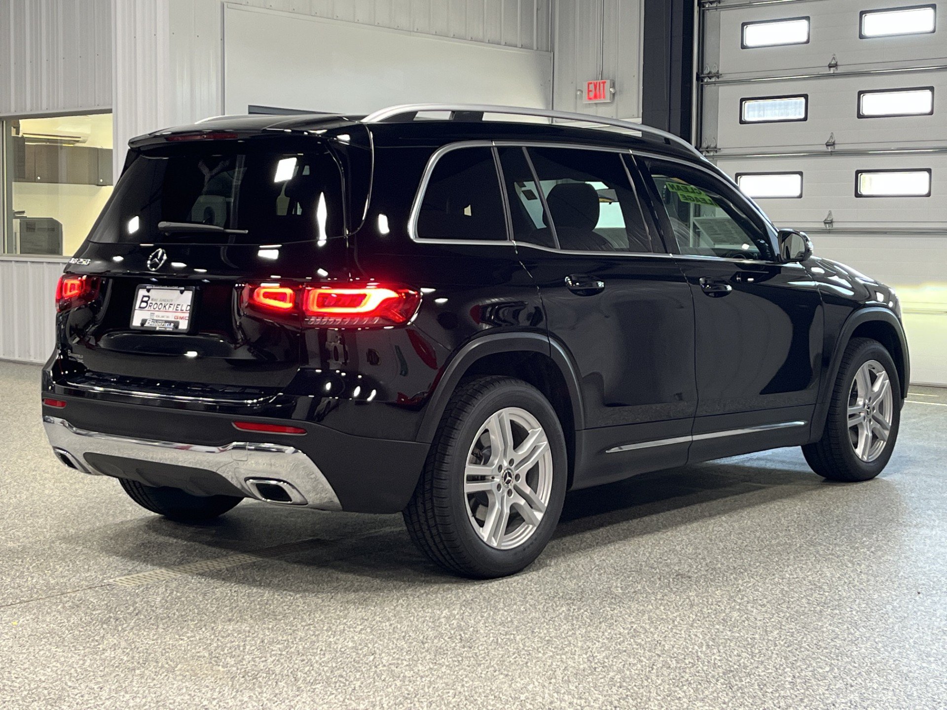 Used 2023 Mercedes-Benz GLB 250 image 5