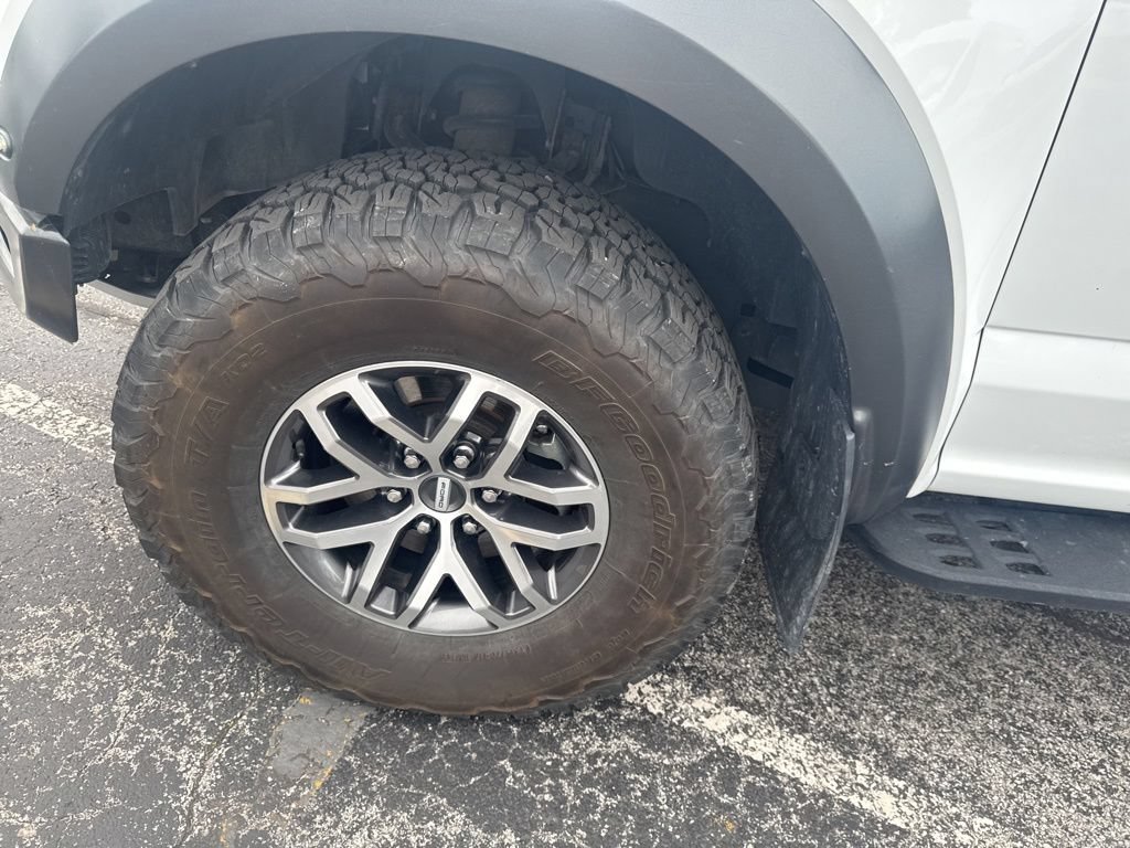 Used 2018 Ford F150 Raptor w/ Equipment Group 802A Luxury AWD/4WD image 52