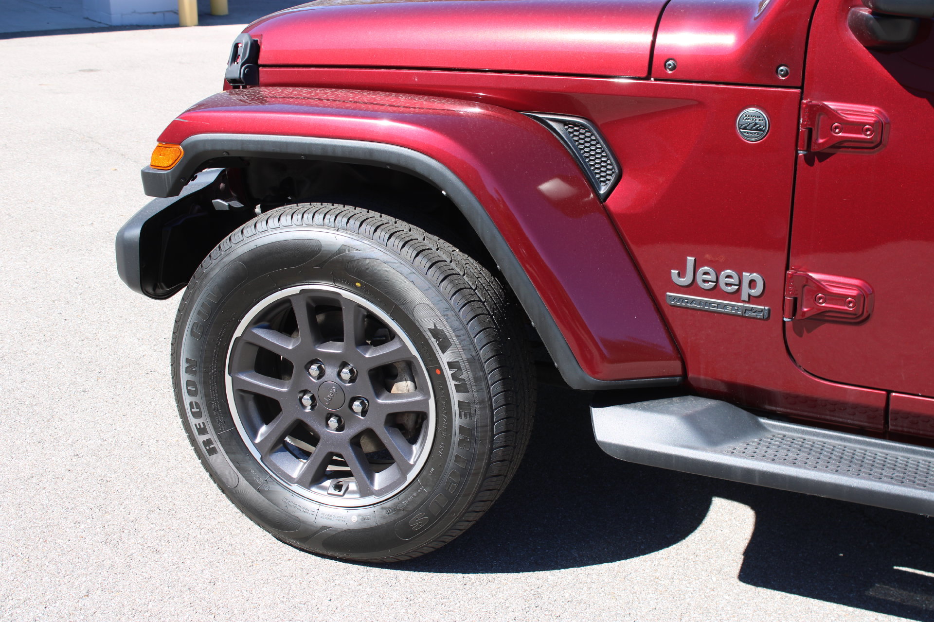 Used 2021 Jeep Wrangler Unlimited Sport AWD/4WD image 11
