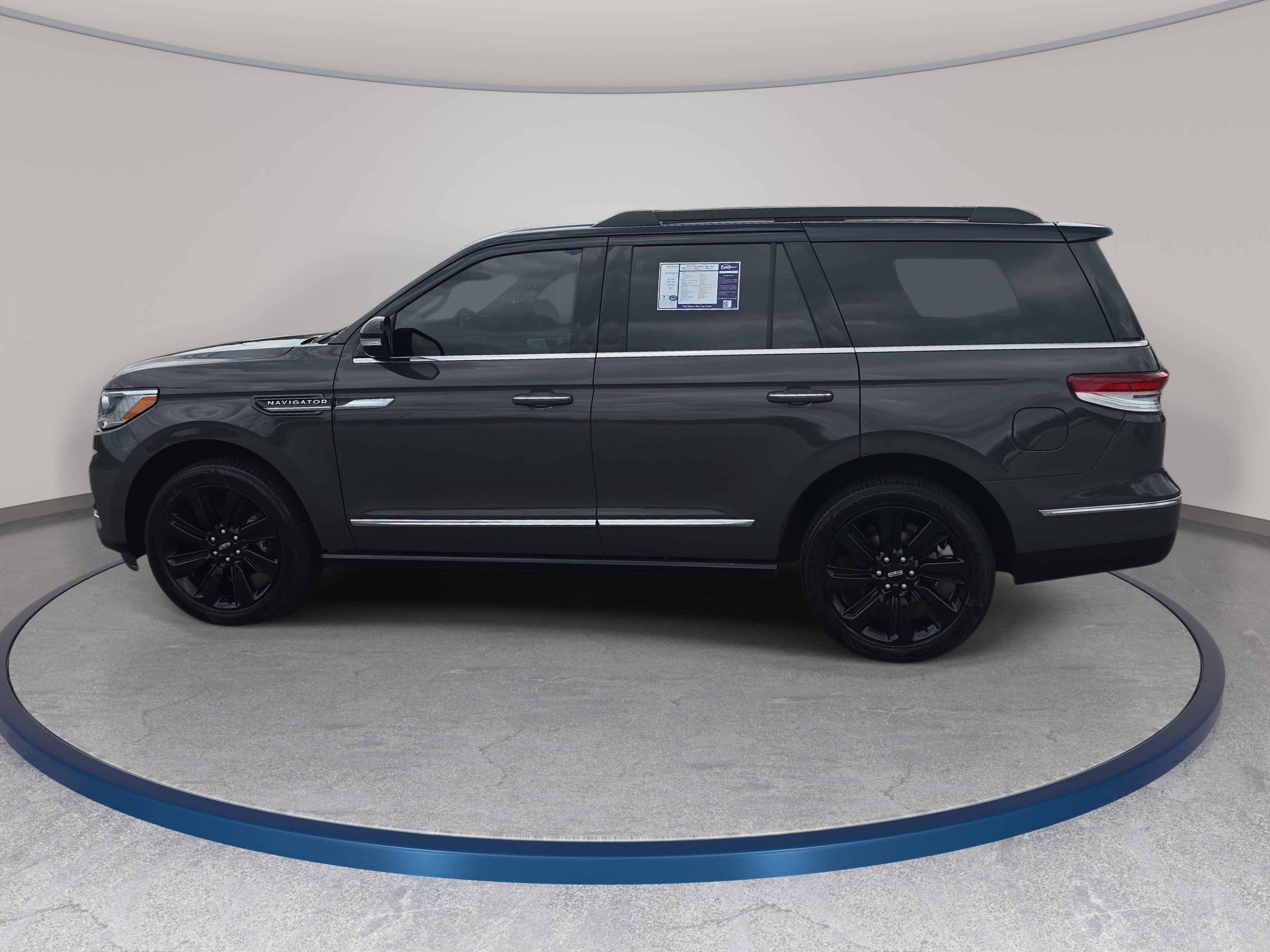Certified 2024 Lincoln Navigator Black Label AWD/4WD image 8