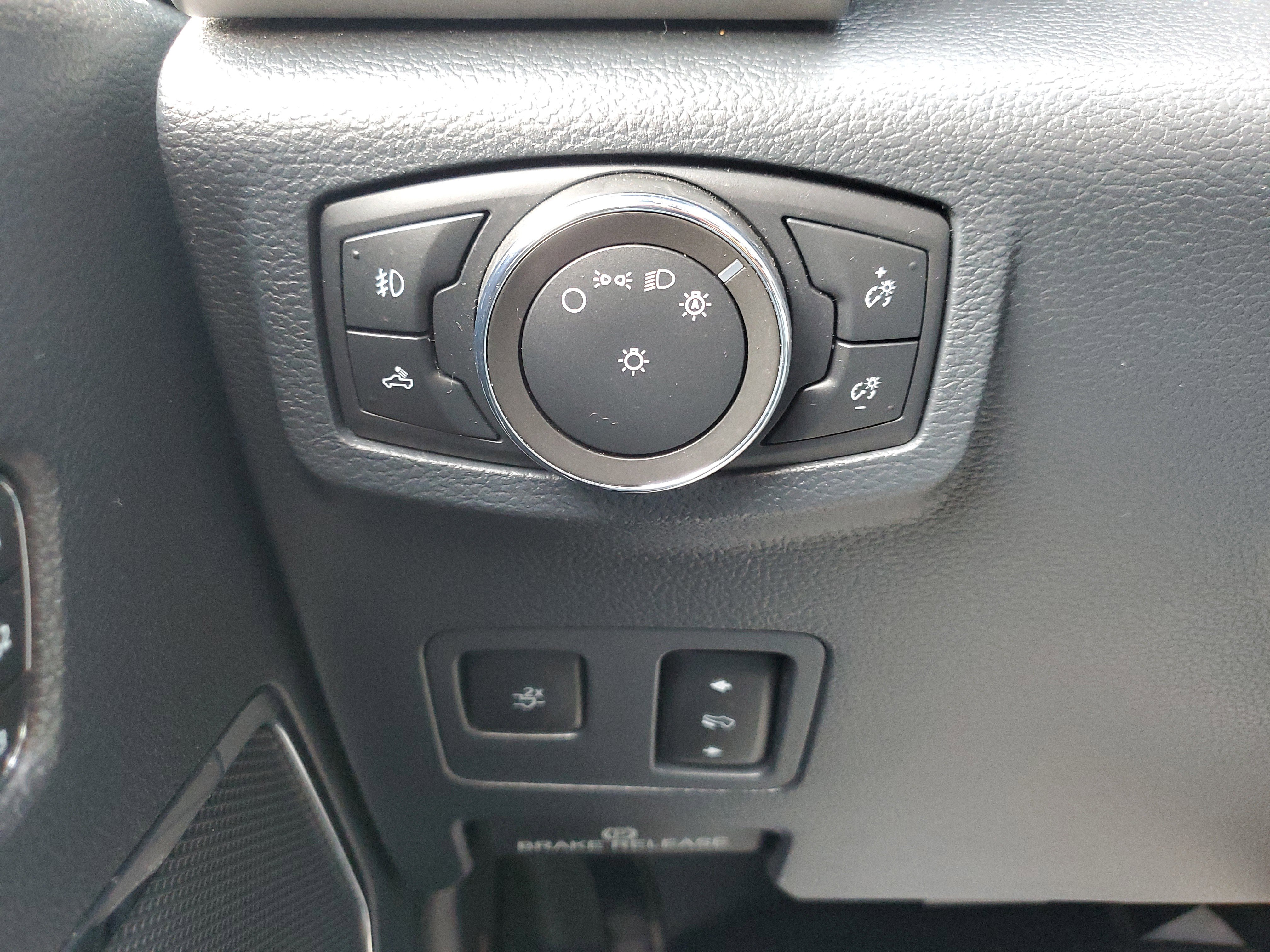 Used 2022 Ford F250 Platinum w/ Tremor Off-Road Package image 28