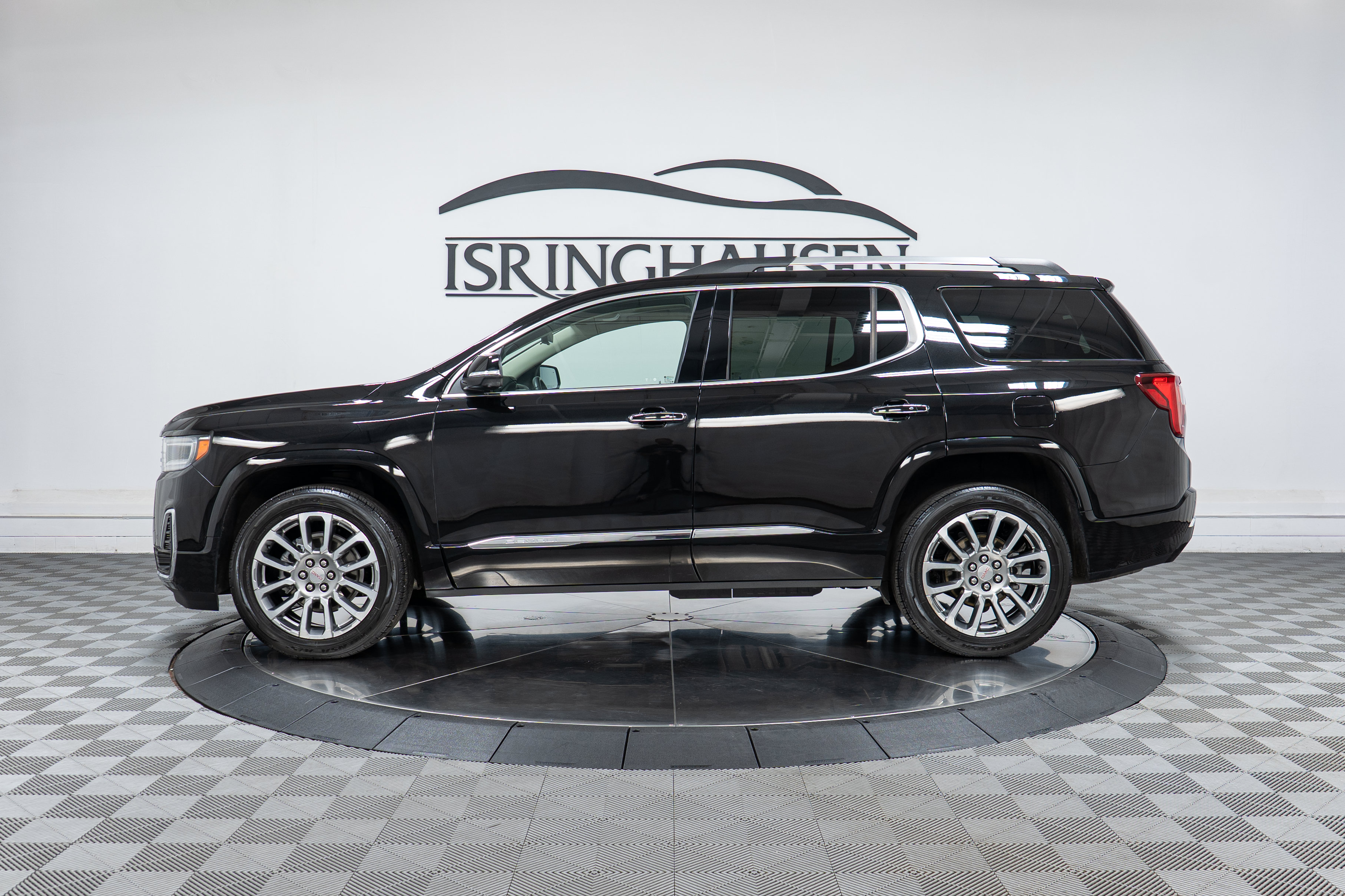 Used 2023 GMC Acadia Denali w/ Denali Ultimate Package FWD image 8