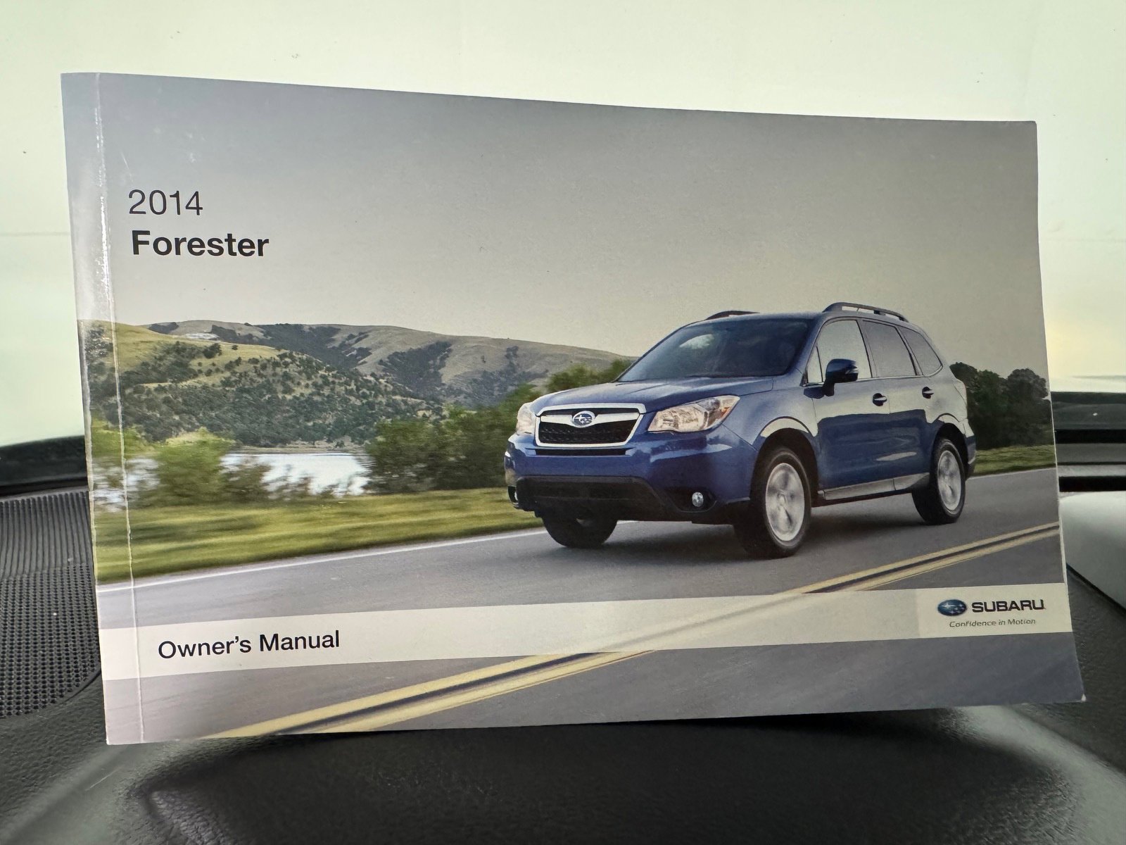 Used 2014 Subaru Forester 2.5i Premium w/ All-Weather Package AWD/4WD image 34