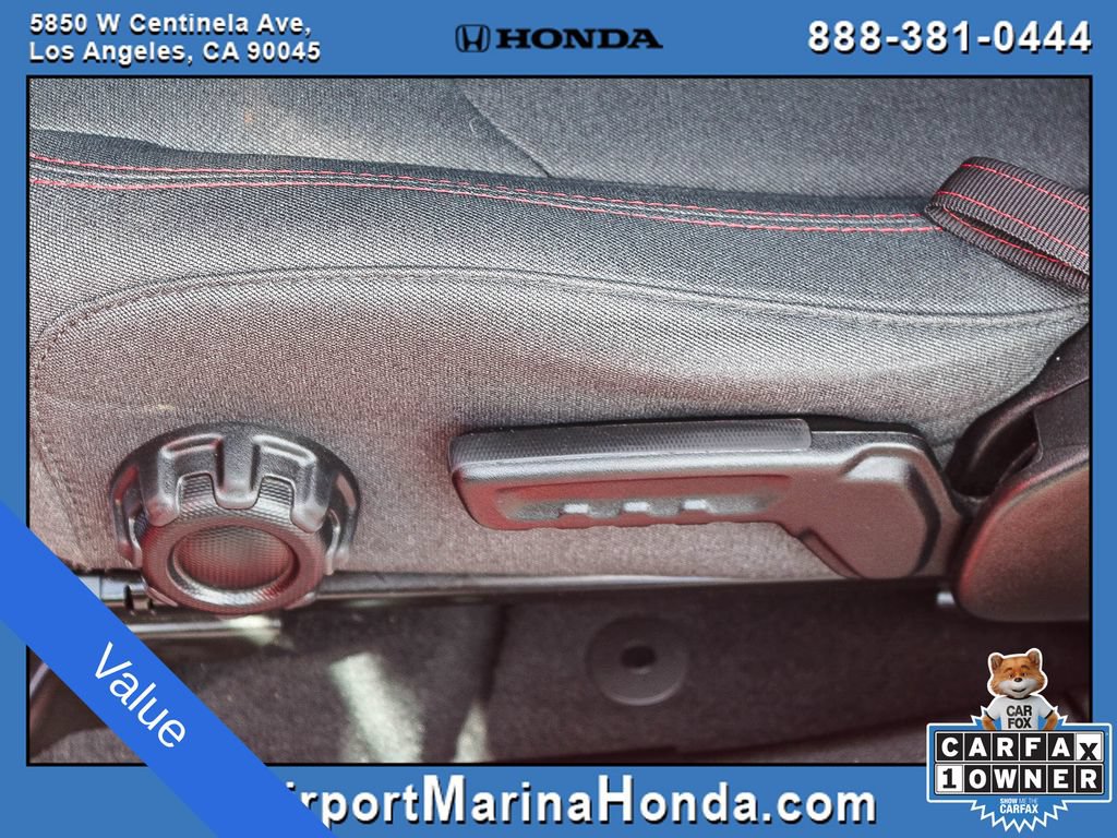 Used 2025 Jeep Wrangler Unlimited Rubicon AWD/4WD image 26