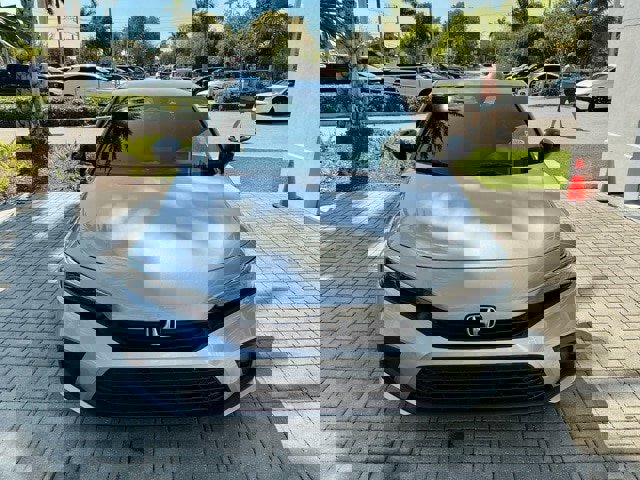 Used 2023 Honda Civic Sport image 2