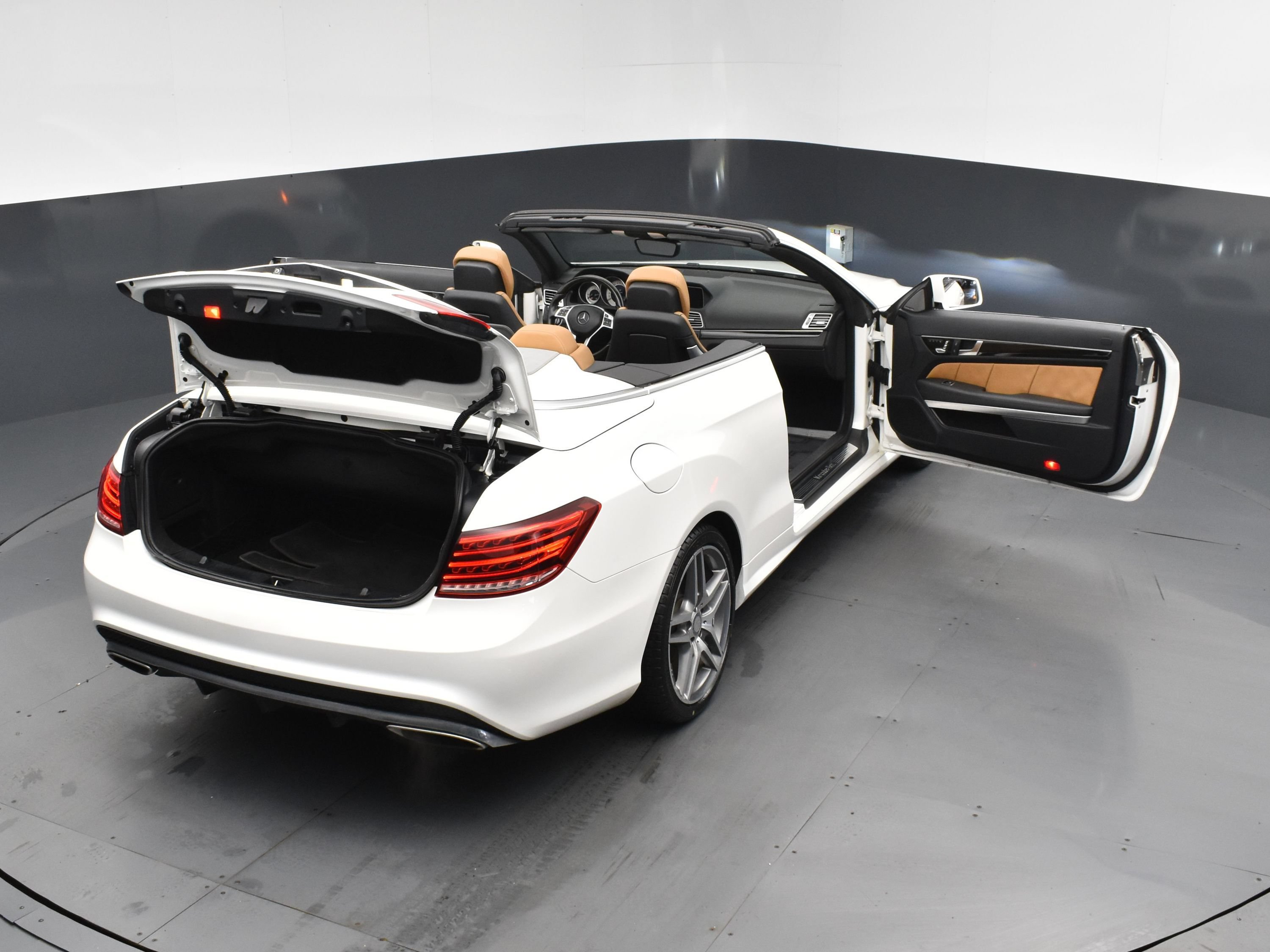 Used 2017 Mercedes-Benz E 400 Cabriolet w/ Premium 2 Package image 27