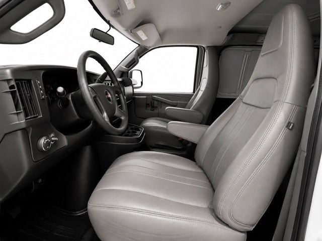 Used 2025 GMC Savana 3500 Extended RWD image 19