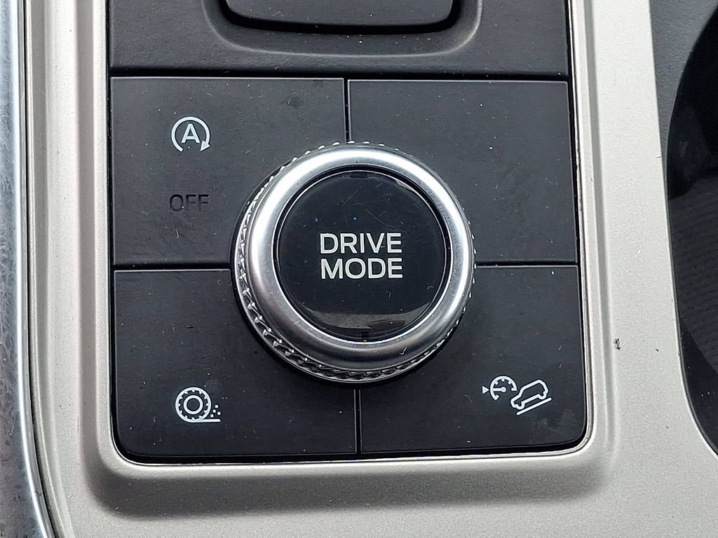 Certified 2023 Ford Explorer XLT w/ Equipment Group 202A AWD/4WD image 27