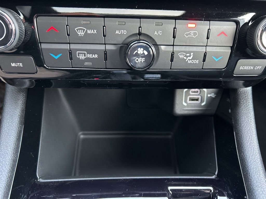 New 2026 Jeep Compass Limited w/ Sun, Sound & Navigation Group AWD/4WD image 30