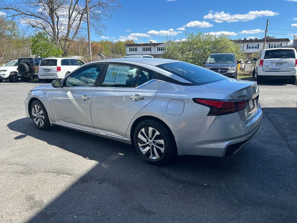 Used 2024 Nissan Altima 2.5 S FWD image 7