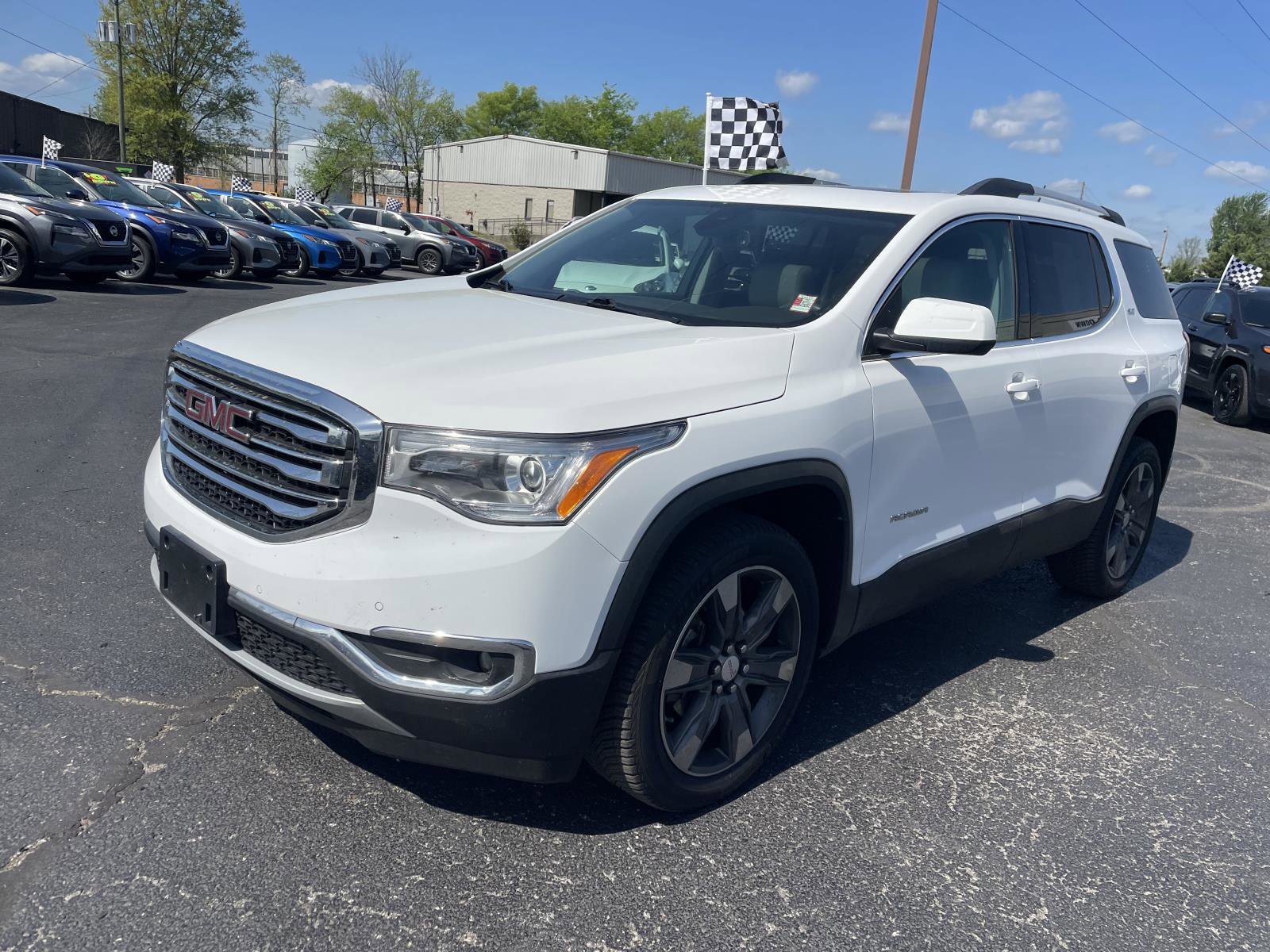 Used 2017 GMC Acadia SLT w/ LPO, Cargo Package image 2