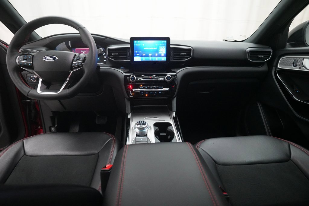 Used 2023 Ford Explorer ST-Line w/ Class IV Trailer Tow Package image 5