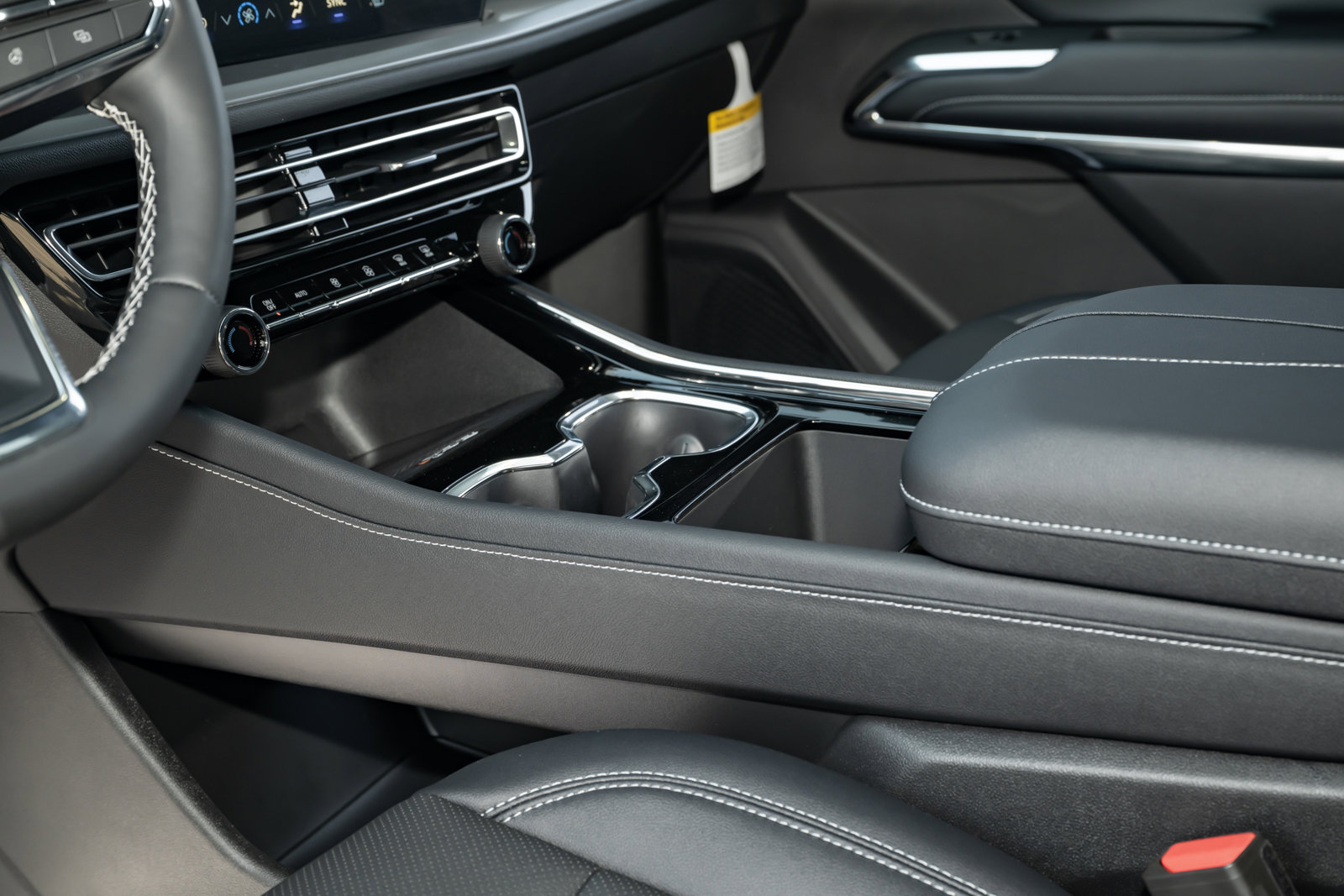 New 2026 Chevrolet Traverse LT w/ Driver Confidence Package image 31