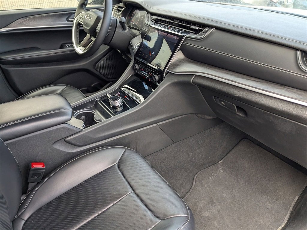 Used 2024 Jeep Grand Cherokee L Limited w/ Luxury Tech Group II image 40