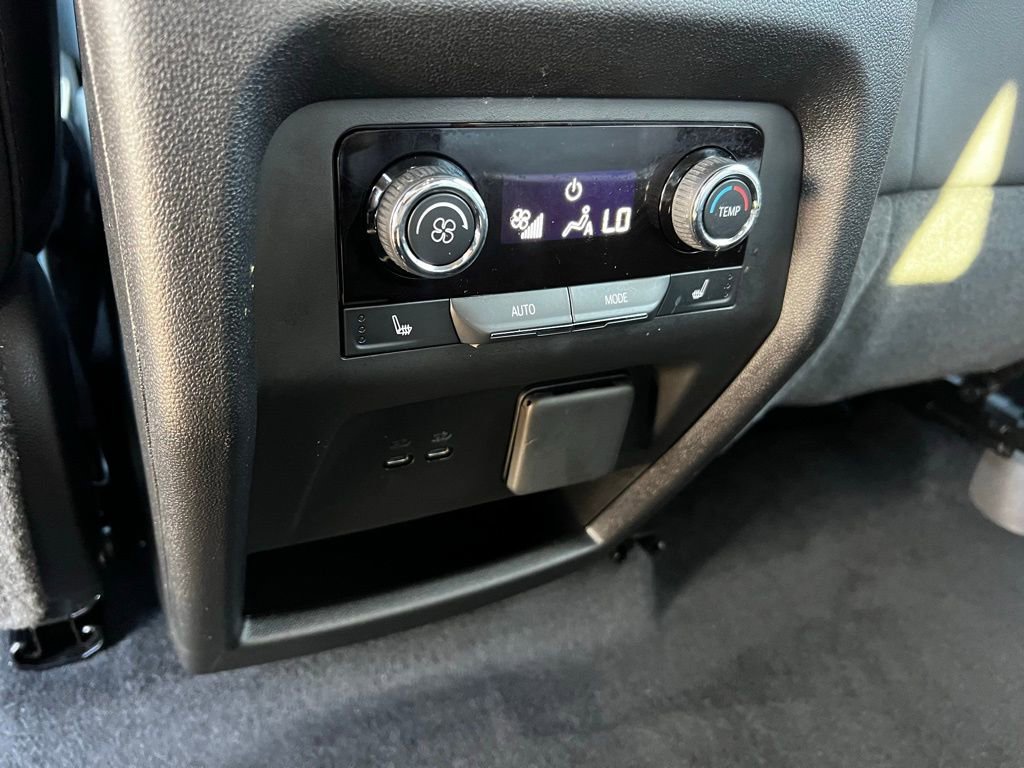 Used 2025 Chevrolet Traverse High Country image 70
